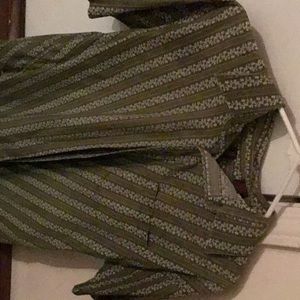 Flower bottom down shirt